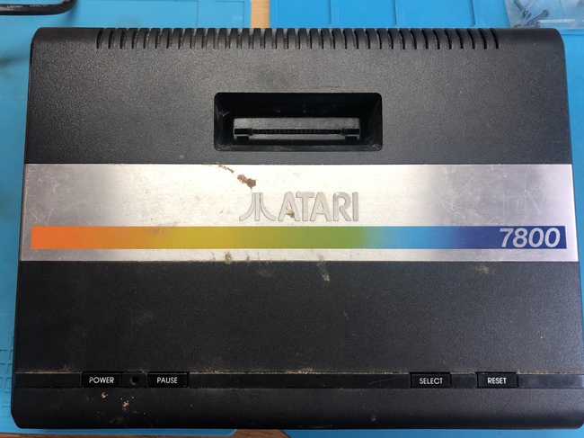 Atari 7800 - Front